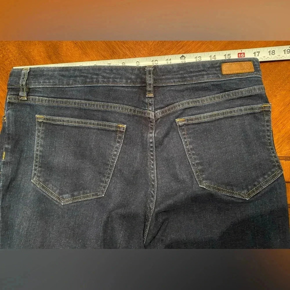Lands’ End Women’s Straight Leg High-rise Stretch Dark Wash Blue Jeans 14P EUC - Picture 7 of 10
